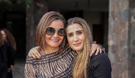 Rocío Subirana y Lourdes Orozco.