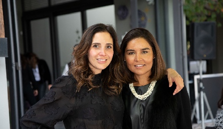  Ana Luis Diaz de León y Lorena Torres.