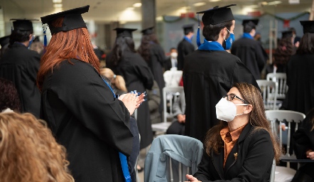 Toma de protesta y ti?tulos de alumnos graduados 2017-2021 EBC.