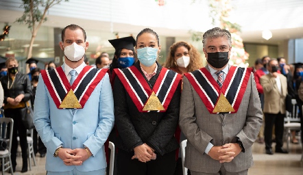 Toma de protesta y ti?tulos de alumnos graduados 2017-2021 EBC.