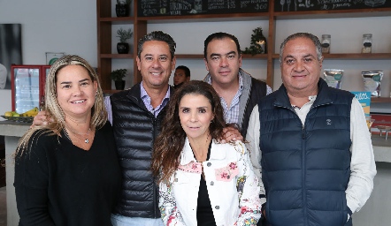  Daniela Benavente, Manuel González, Lupita Mercado, Rafael Aguilar y Jesús Fernández.