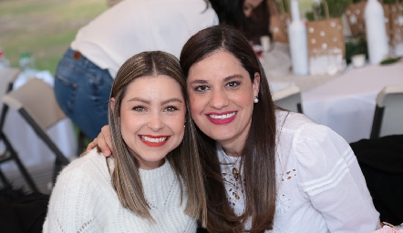  Gaby Cruz y Paola Arebalo.