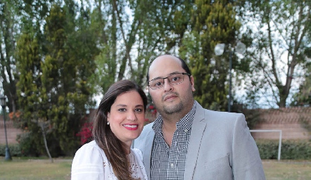 Paola Arévalo y Rodrigo Enriquez.