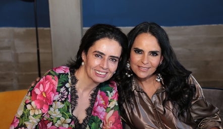  Mari Lupe Arellano y Marily de Tobías .