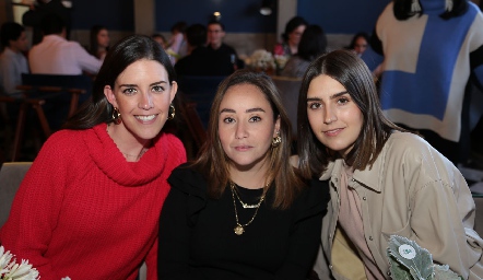  Carmelita Cordero y Daniela Pérez.