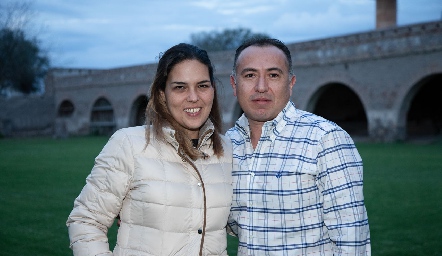 Pilar Allende  y Christian Barbosa.