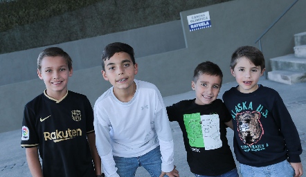  Franco Benavente, Salvador Guevara, Bosco Benavente y José Antonio Leos.