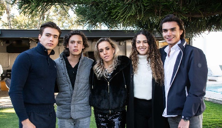  Oscar y Juanpi Ruiz, Mónica Torres, María Meade y Jaime Ruiz.