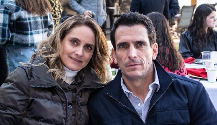  Viviana Navarro y Javier Fernández.