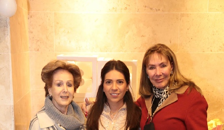  Laura Muñiz, Cristina Lorca y Maribel González.