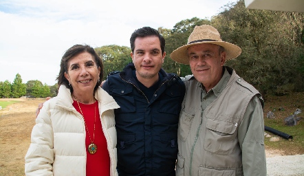 Olga Mercado, Santiago Aranda y José Manuel Aranda.