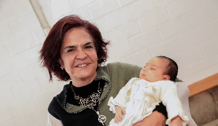  Cape Silos con su nieta María Domínguez.
