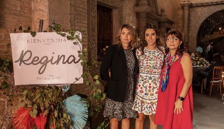  Claudia Anaya,Regina Oliva y Marce Hernández.