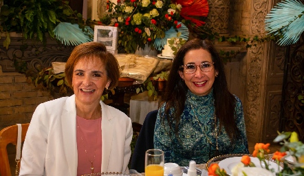  Irma López y Verónica Pérez.