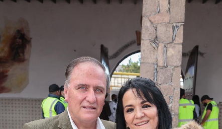  Carlos Castellanos y Lupita Saenz.