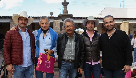 Humberto Palacios, Javier Díaz de León, Eduardo Díaz de León, Salvador García y Abraham Macías.