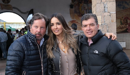  Javier Fernández, Liliana Soto y Javier Delgado.