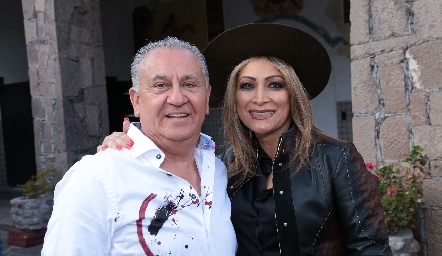  Alan Ríos y Doris Gandy.