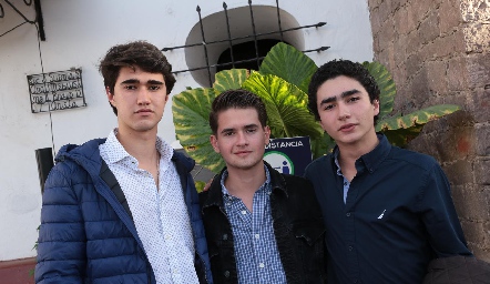  Luis de la Vega, Rodrigo Pérez y Pablo Córdova.