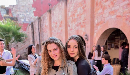  Camila Meade y Joaquina Morales.