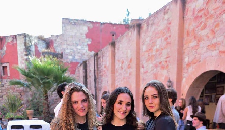  Cumple 18 de Joaquina Morales y Camila Meade.