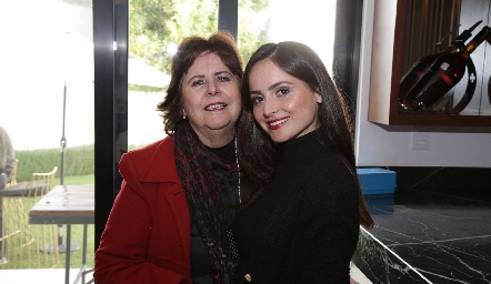  Rosy Somohano y María José Salgado.