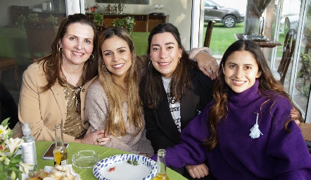  Gabriela Gómez, Ana María López, Ximena Torres y Fer Quiroz.