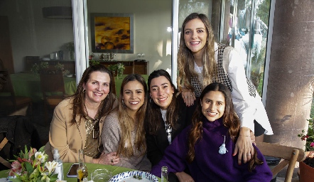  Gabriela Gómez, Ana María López, Ximena Torres, Pao Torre y Fer Quiroz.