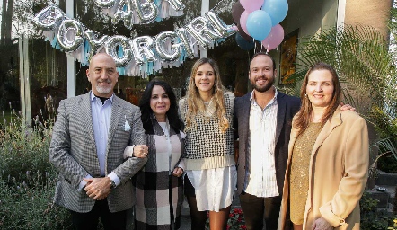  Los futuros papás y abuelos: Armando Cosío, Lourdes López, Pao Torre, Armando Cosío y Gabriela Gómez.