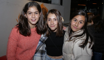  María Paula García, Paloma Artolózaga y Valentina Aguilar.