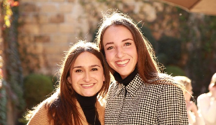  Priscila Medlich y Yolanda Navarro.