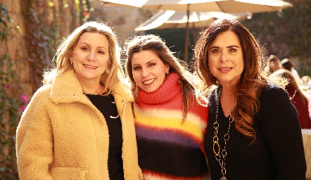  Pupi García, Gaby Goldaracena y Pily Díaz de León.