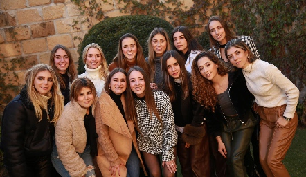  Vero Martínez, Yolis Navarro, Faustina Villarreal, María Cueli, Claudia Rodríguez, Ana Lu Díaz, Rommy Cocco, Mariana Pizzuto, Dani Fonseca, Priscila Medlich, Gaby Lambert, Claudia Pérez y Paola Dávila.