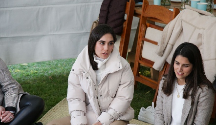  Mariana Rodríguez y Daniela González.