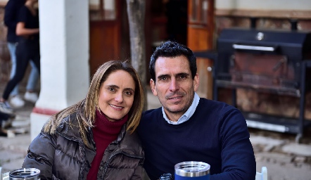  Viviana Navarro y Javier Fernández.