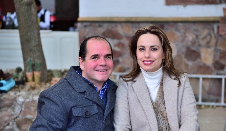  Alejandro Villalobos y Ana Hernández Graf.