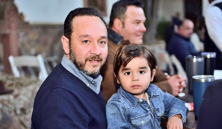  Juan Carlos Conde con su hijo Franco.