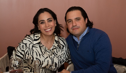  Lizy Estévez y Pedro Esqueda.