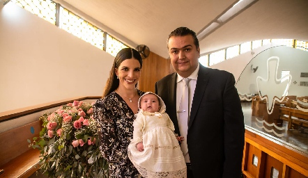  Idalia Echegollen y Paco Ruiz con su hija Valentina.