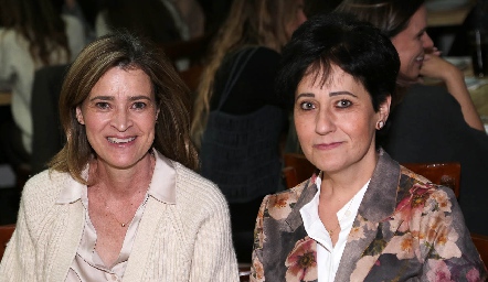  Marisa Valle y Claudia Díaz de Sandi.