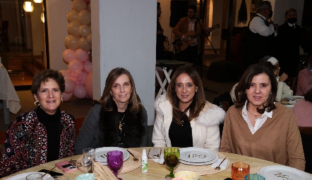  Yusa Coulón, Charo Valladares, Odile Sánchez y Marcela Milán.