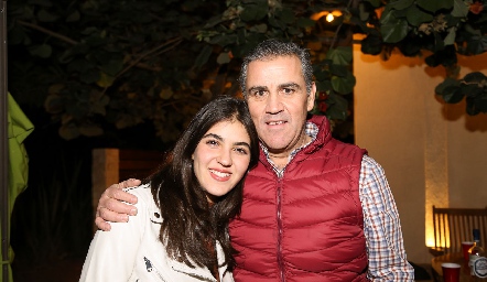 Natalia con su papá Eduardo Gómez.