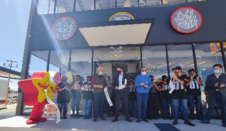 Inauguración de Carl´s JR Villa Magna.