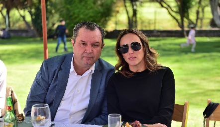  Humberto Abaroa y Sandra Salgado.