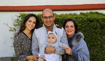  Sandra Villalobos, Alejandro Villalobos, Javiera Martell y Sandra Estúa.