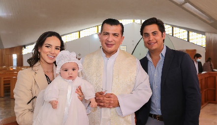  Sandra Villalobos, Javiera Martell, Pbro. Rubén Pérez y Mario Martell.