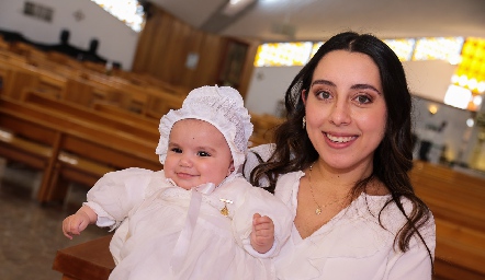  Javiera Martell con su madrina Fernanda Salazar.