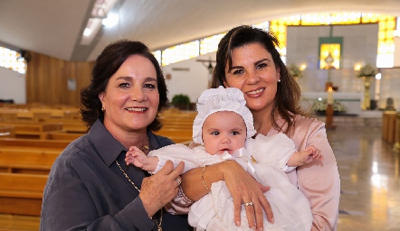  Sandra Estúa, Javiera Martell y Montse Abella.