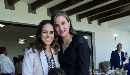  Sandra Villalobos, Montse Martell y Julián Ramírez.