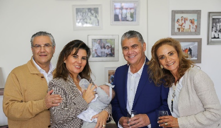  Juan Manuel Piñero, Montse Abella, Javiera Martell, Mario Martell y Beatriz Rangel.